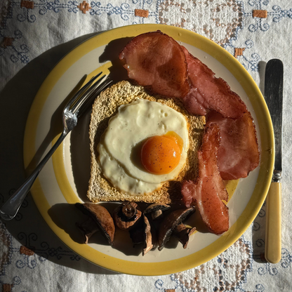 Fry Up Plate - Yellow plate, egg on toast, mushroom, bacon 😋