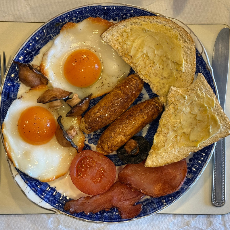 Fry Up Plate - Blue Plate, 2 x egg, tomatoes, toast, mushroom, sausage, bacon 😋