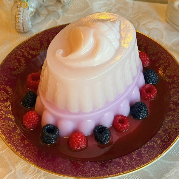 Pink Shell Jelly with Berries
