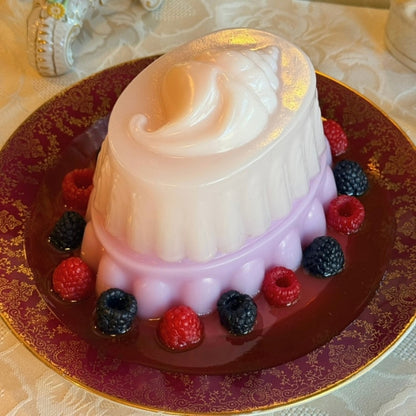 Pink Shell Jelly with Berries